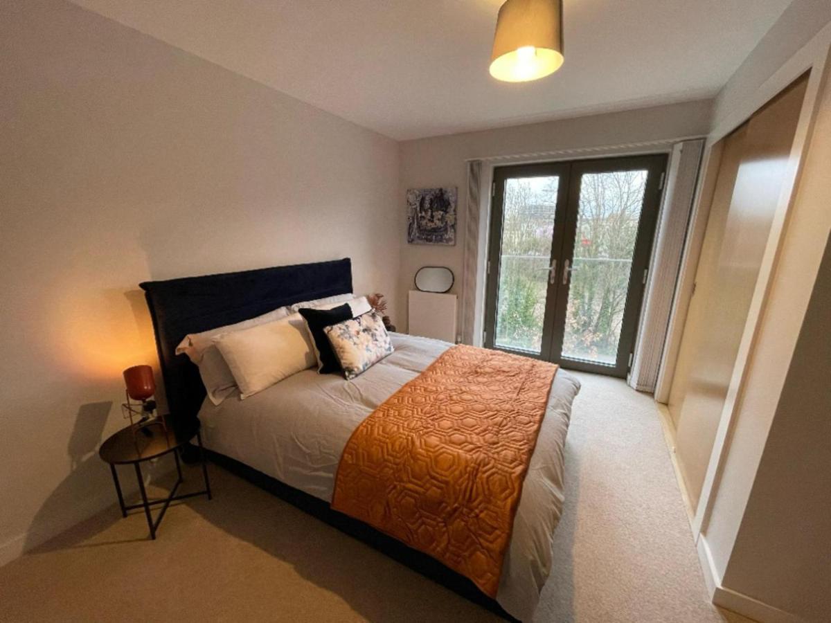 Stunning 2-Bed Apartment In Bristol With Parking Buitenkant foto